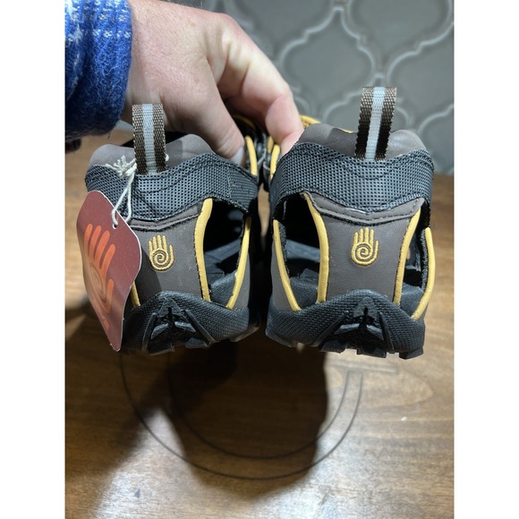 Teva‎ Men\'s Sandals Size 10 Brown With Gold Trim Black Soles NWT Water Sandal main image 5